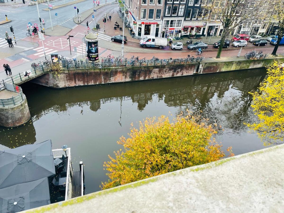 Red Light Historic Canal Island City Center Amsterdam Exterior photo